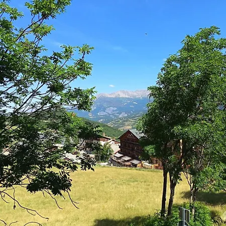 Cocon 2 A 4 Personnes Refait A Neuf Vue Montagne 公寓 Enchastrayes